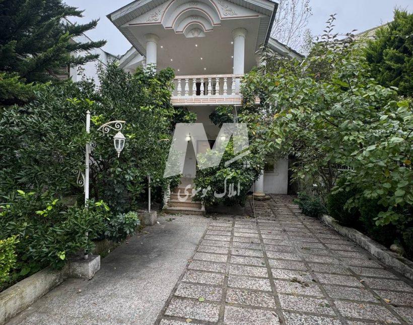 خرید ویلا نزدیک جاده اصلی در بهدشت چمستان | ۲۳۰ متر