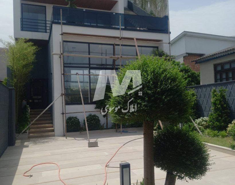 خرید ویلا ۳۱۰ متری سند دار در سنگینده چمستان | ۳۱۰ متر