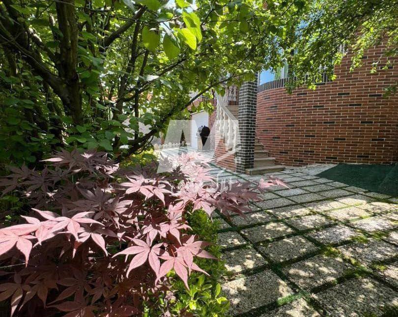 فروش ویلا نیم پیلوت 300 متری سند شش دانگ شهرکی با گیت نگهبانی | 300 متر