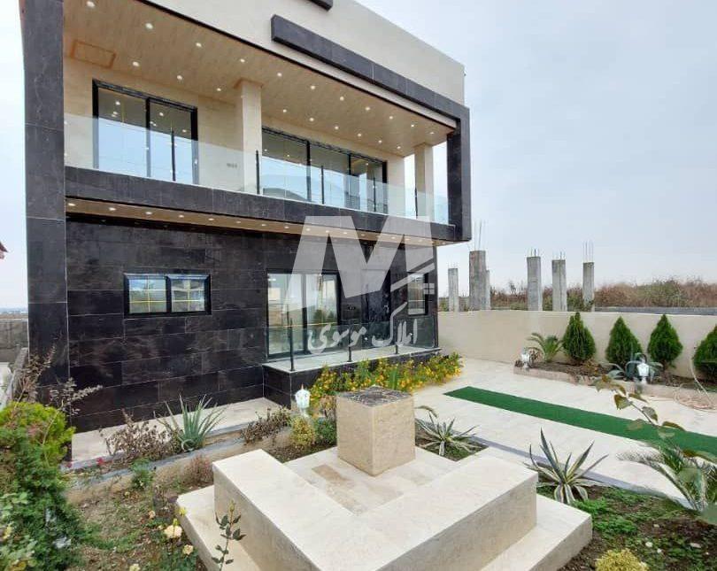 خرید ویلا 300 متری نزدیک جنگل با روف گاردن | 300 متر