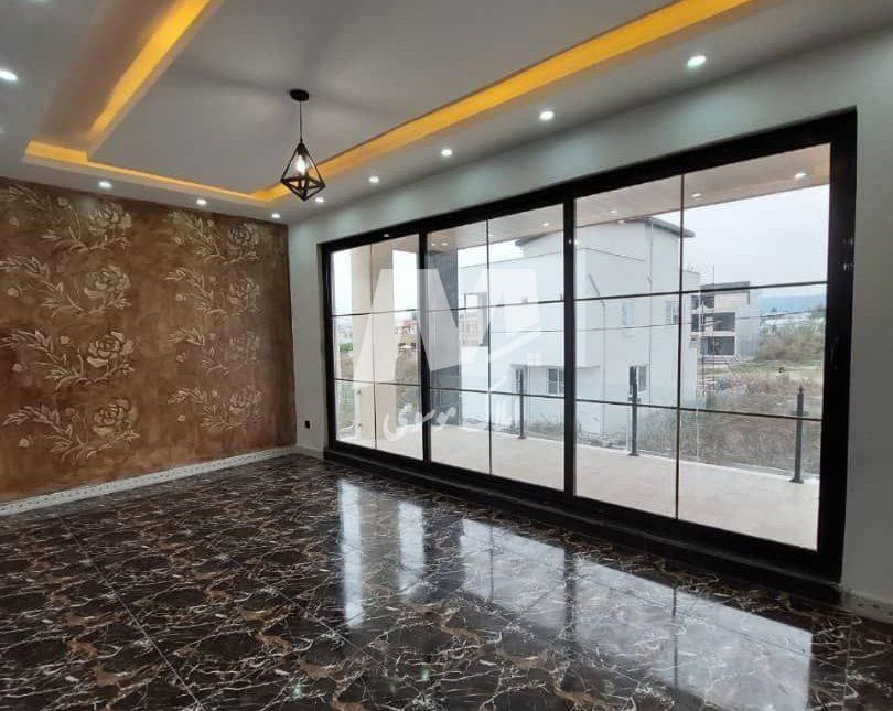 خرید ویلا 300 متری نزدیک جنگل با روف گاردن | 300 متر