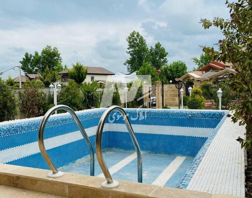 خرید ویلا باغ ۴۰۰ متری با استخر بازسازی شده | ۴۰۰ متر