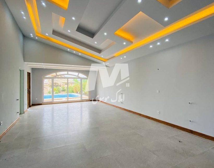 خرید ویلا باغ ۴۰۰ متری با استخر بازسازی شده | ۴۰۰ متر