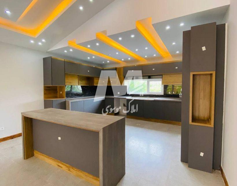 خرید ویلا باغ ۴۰۰ متری با استخر بازسازی شده | ۴۰۰ متر