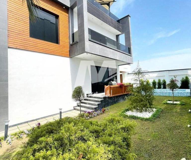 خرید ویلا 650 متری سیسنگان فول فرنیش با استخر | 650 متر