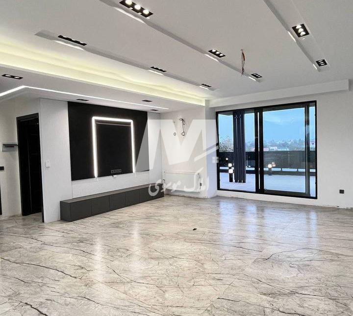 خرید ویلا مدرن جاده جنگلی ایزدشهر ۷۰۰ متری آسانسور و استخر مجهز | ۷۰۰ متر