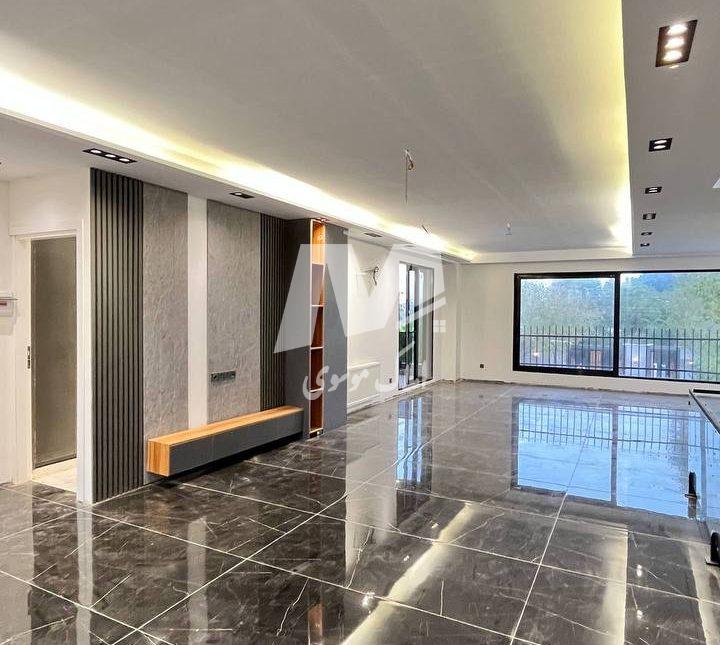 خرید ویلا مدرن جاده جنگلی ایزدشهر ۷۰۰ متری آسانسور و استخر مجهز | ۷۰۰ متر