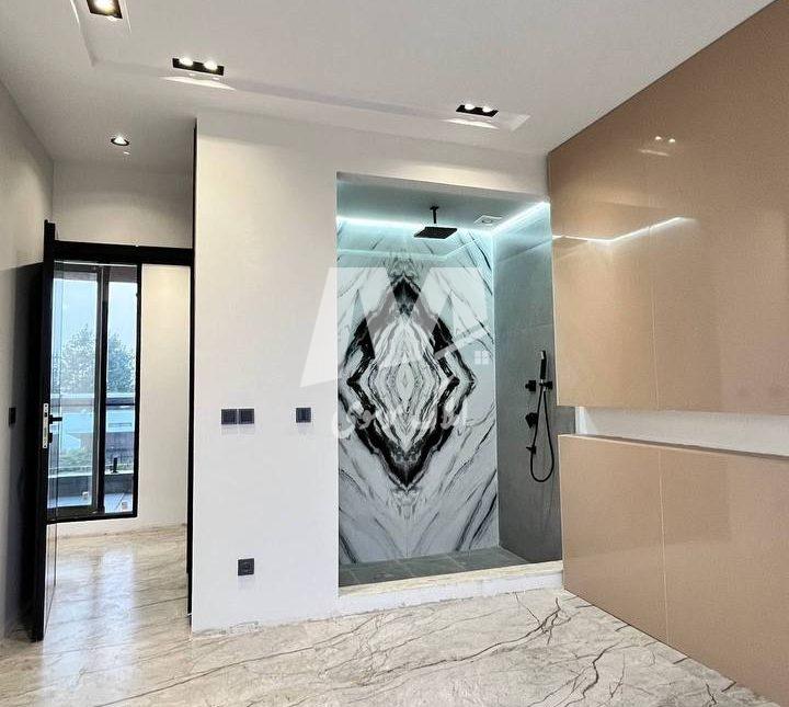 خرید ویلا مدرن جاده جنگلی ایزدشهر ۷۰۰ متری آسانسور و استخر مجهز | ۷۰۰ متر