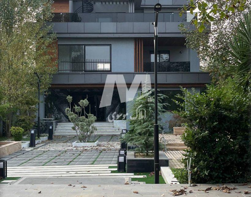 خرید ویلا مدرن جاده جنگلی ایزدشهر ۷۰۰ متری آسانسور و استخر مجهز | ۷۰۰ متر