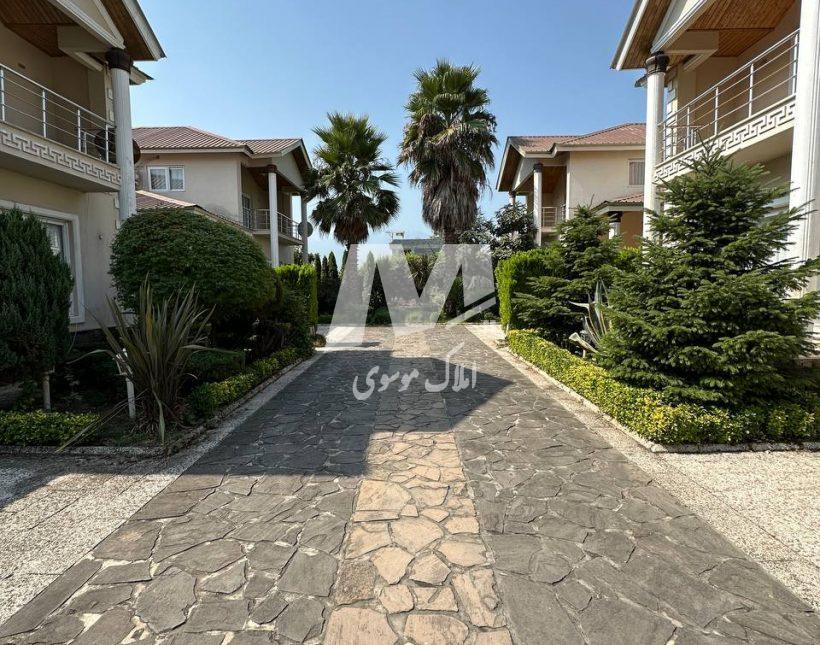 فروش ویلا دوبلکس پلاک یک جنگل داخل شهرک امیرآباد چمستان | ۳۰۰ متر