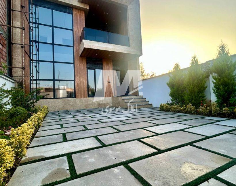 خرید ویلا با روف ۲۰۰ متری در دشت نور | ۲۰۰ متر