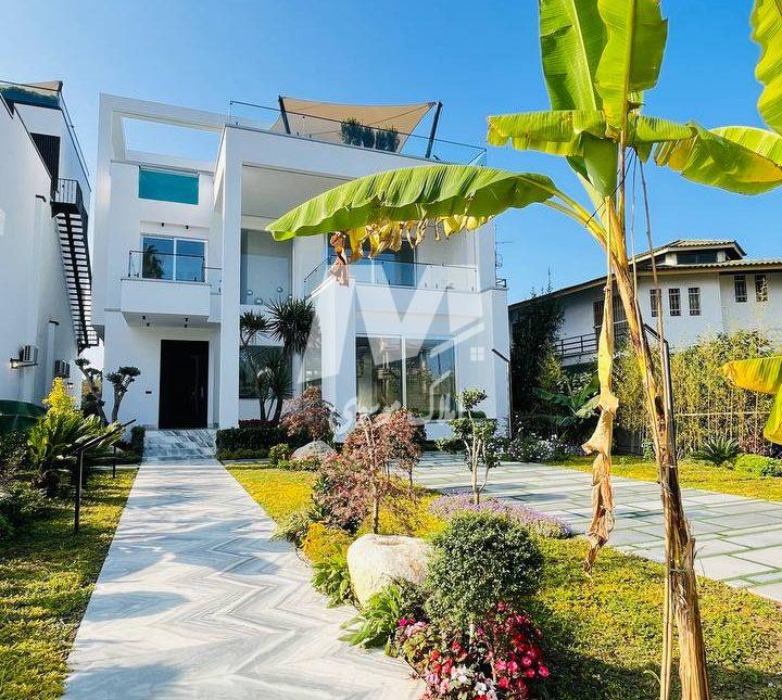 فروش ویلا فوق لاکچری ۶۰۰ متری در نور | ۵۵۰ متر