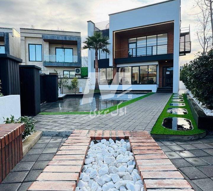 خرید ویلا هوشمند در نور ۳۵۰ متر زمین شهرکی | ۳۵۰ متر