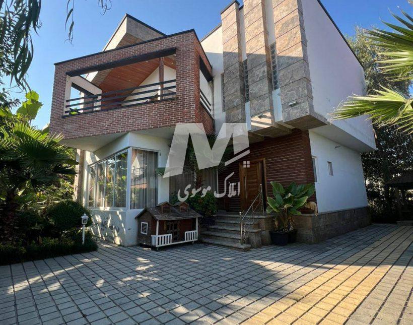 خرید ویلا تریبلکس ۴۰۰ متری سه خوابه سند دار رویان | ۴۰۰ متر