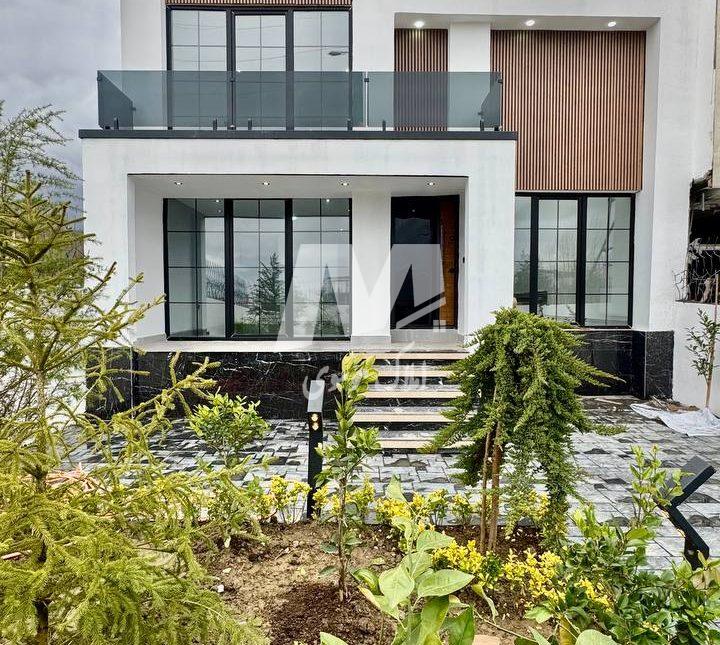 خرید ویلا شهرکی روف گاردن ویو ابدی 200 متری نعمت آباد چمستان | 200 متر