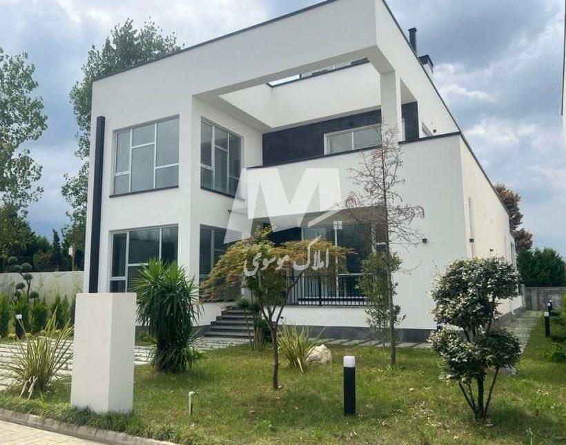 خرید ویلا رویان ۷۶۰ متری با استخر فول امکانات | ۷۶۰ متر