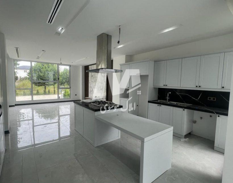 خرید ویلا رویان ۷۶۰ متری با استخر فول امکانات | ۷۶۰ متر