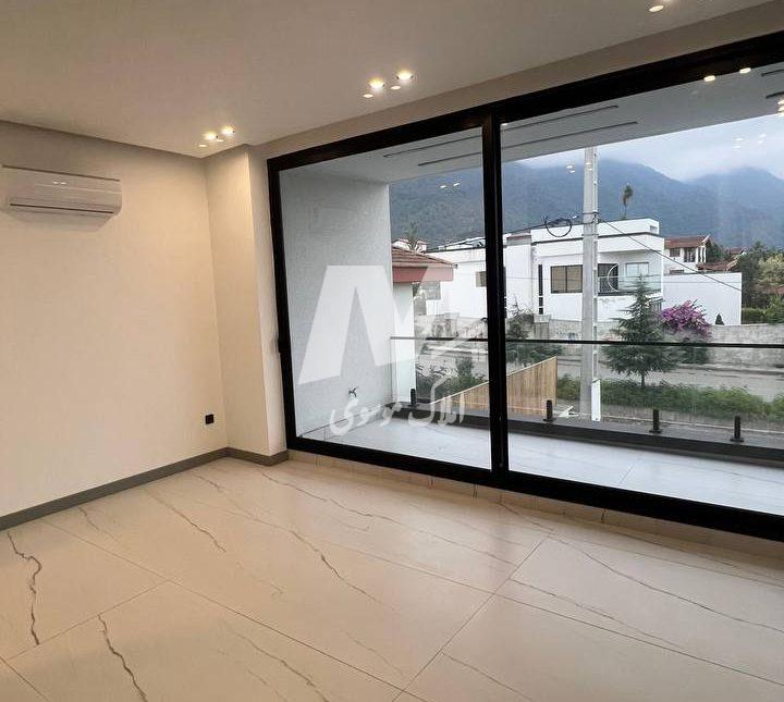 خرید ویلای دوبلکس مدرن استخردار شهرکی در رویان سیاهرود | ۴۰۰ متر