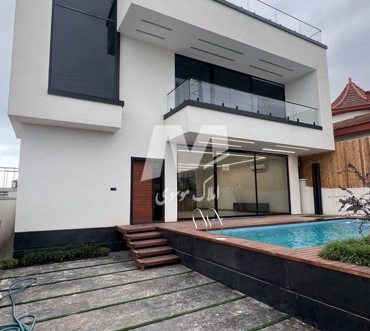 خرید ویلای دوبلکس مدرن استخردار شهرکی در رویان سیاهرود | ۴۰۰ متر