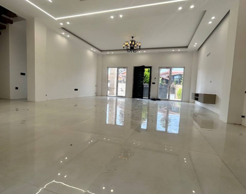 خرید ویلا تریپلکس در امیرآباد چمستان ۳۴۰ متر بنا | ۲۷۰ متر