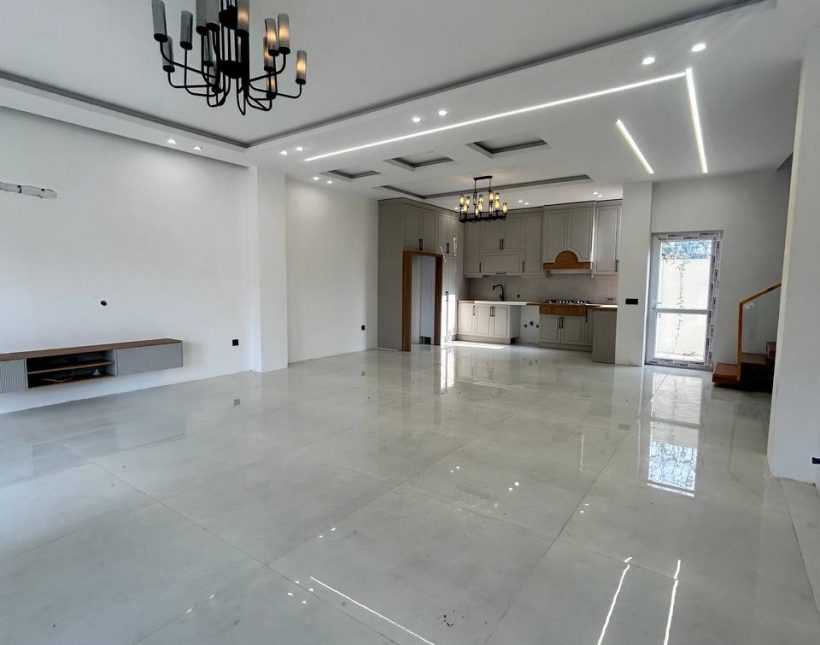 خرید ویلا تریپلکس در امیرآباد چمستان ۳۴۰ متر بنا | ۲۷۰ متر