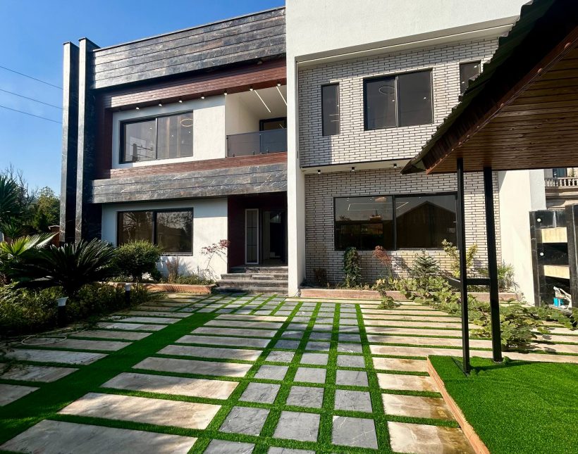 خرید ویلا دوبلکس روف‌دار در چمستان همصفا ۴ خواب مستر | ۴۵۰ متر