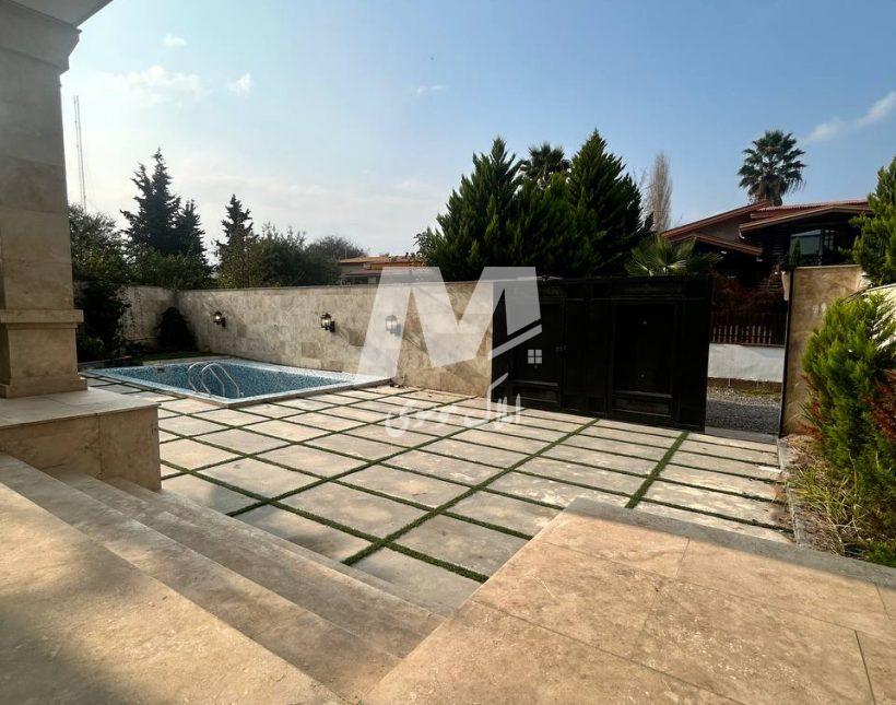 خرید کاخ ویلای ۴۰۰ متری با استخر و شهرکی در سعادت‌ آباد چمستان | ۴۰۰ متر