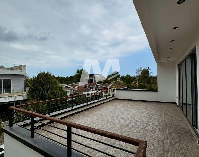 خرید ویلا دوبلکس استخردار مدارک تکمیل 350 متری نوشهر | 280 متر