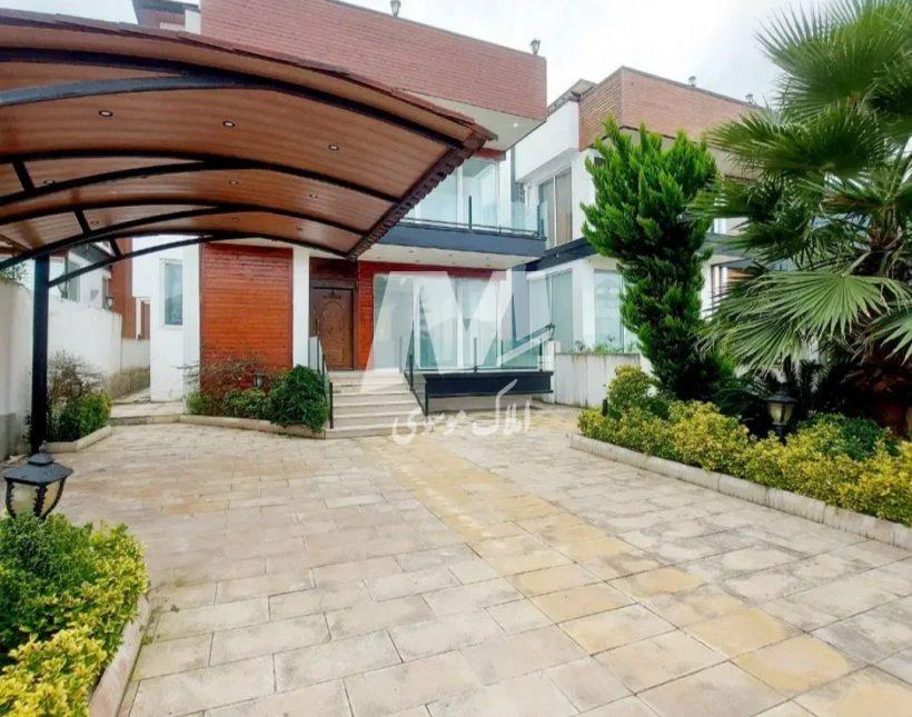 خرید ویلا دوبلکس استخر دار و سند دار نور | ۲۷۰ متر