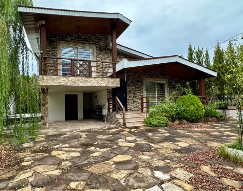 فروش ویلا باغ ۴۵۰ متری استخردار و فول فرنیش چمستان | ۴۵۰ متر