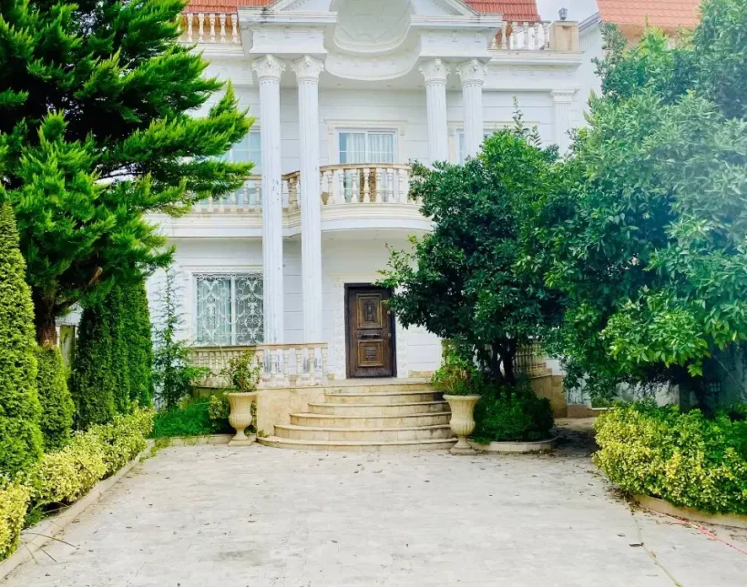 فروش کاخ ویلا فول فرنیش و سند دار چمستان | ۳۰۰ متر