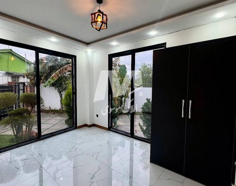 خرید ویلا در نور ۲۵۰ متری مدرن استخردار شهرکی | ۲۵۰ متر