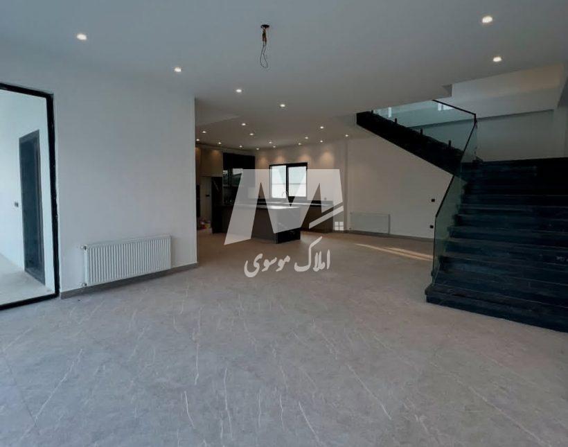 خرید ویلا در نور ۴۰۰ متری دوبلکس لاکچری استخردار شهرک برند | ۴۰۰ متر