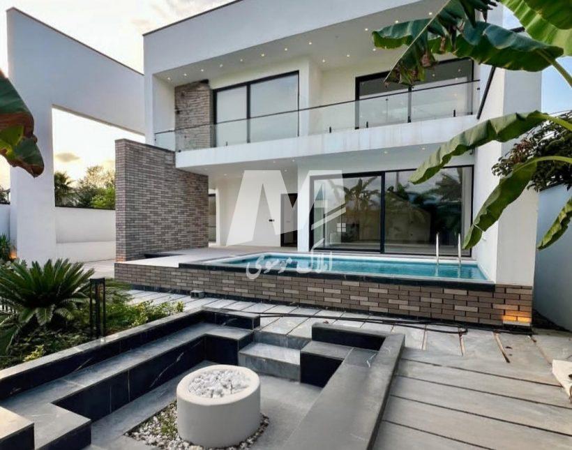 خرید ویلا در نور ۴۰۰ متری دوبلکس لاکچری استخردار شهرک برند | ۴۰۰ متر