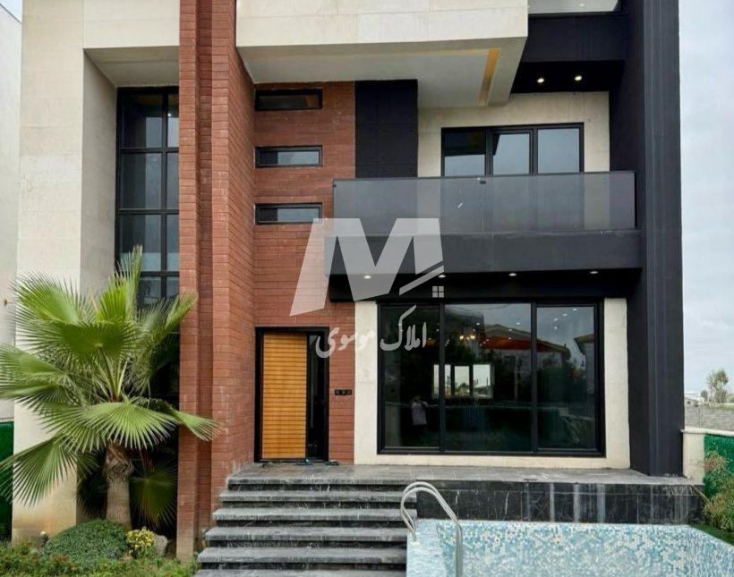 خرید ویلا در چمستان ۳۰۰ متری مدرن استخر دار فول آپشن | ۳۰۰ متر