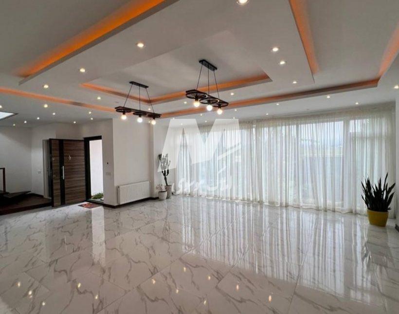 خرید ویلا در نور ۳۰۰ متری دوبلکس استخردار شهرک جنگلی | ۳۰۰ متر