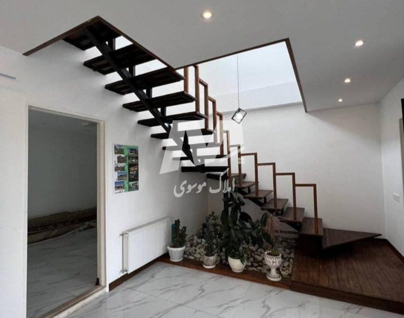 خرید ویلا در نور ۳۰۰ متری دوبلکس استخردار شهرک جنگلی | ۳۰۰ متر