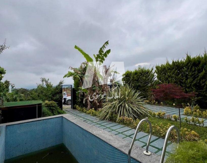 خرید ویلا در نور ۳۰۰ متری دوبلکس استخردار شهرک جنگلی | ۳۰۰ متر