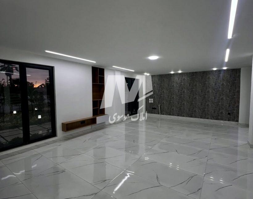 خرید ویلا مدرن استخردار ۳۵۰متری جاده جنگلی ایزدشهر | ۳۵۰ متر