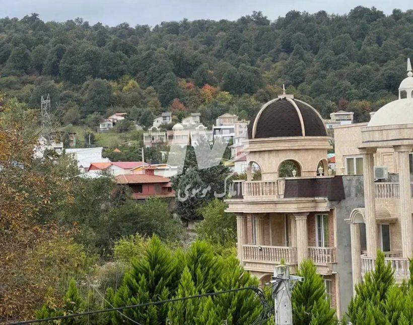 خرید ویلا تریبلکس نما رومی ۴۰۰ متری استخر دار شهرکی جنگل ایرکا چمستان | ۳۰۰ متر