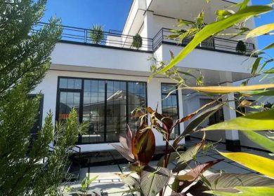 خرید ویلا مدرن استخردار ۳۰۰ متری مبله دریاچه سد الیمالات نور | ۳۰۰ متر