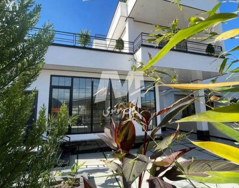 خرید ویلا مدرن استخردار ۳۰۰ متری مبله دریاچه سد الیمالات نور | ۳۰۰ متر