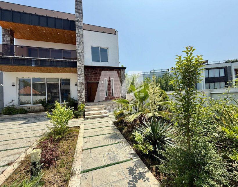 خرید ويلا 300 متری استخردار عالم كلا ٤ خواب مستر | 300 متر