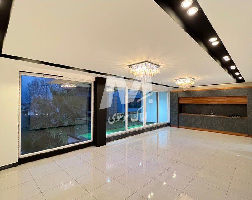 فروش ویلا ۳۵۰ متری مدرن شهرک با اصالت ۴ خواب امیرآباد | ۳۵۰ متر