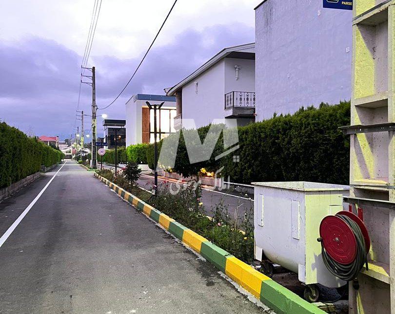 فروش ویلا ۳۵۰ متری مدرن شهرک با اصالت ۴ خواب امیرآباد | ۳۵۰ متر