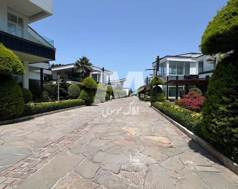 خرید ویلای مدرن ساحلی شهرک تکمیل ساخت در سیسنگان رویان | ۴۰۰ متر