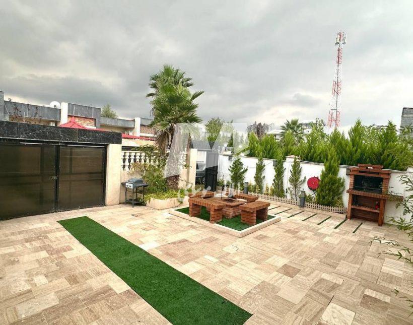 فروش ویلا باغ استخر دار 230 متری شهرکی با گیت نگهبانی | 230 متر