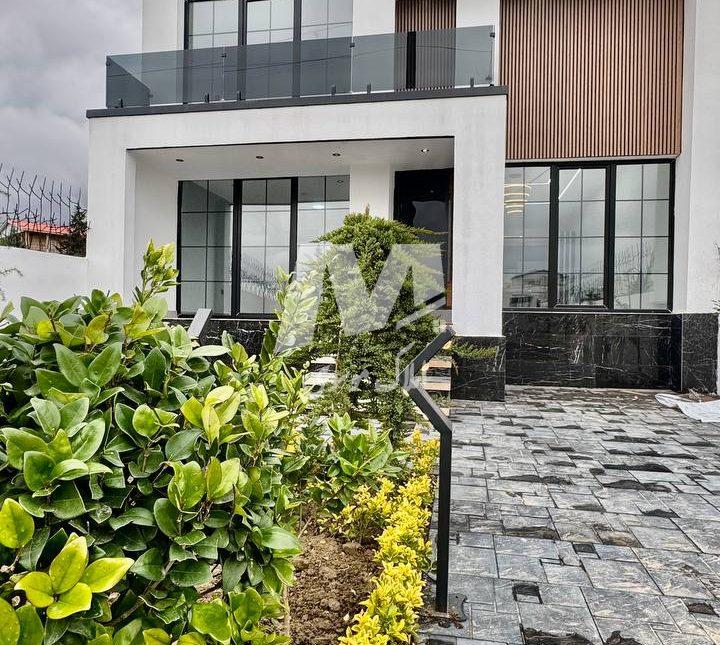 خرید ویلا مدرن داخل شهرک نعمت آباد چمستان | ۲۰۰ متر