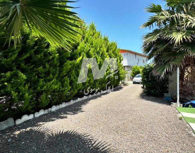 فروش باغ ویلای ۳۰۰ متری استخر روباز شهرکی سند دار | ۳۰۰ متر