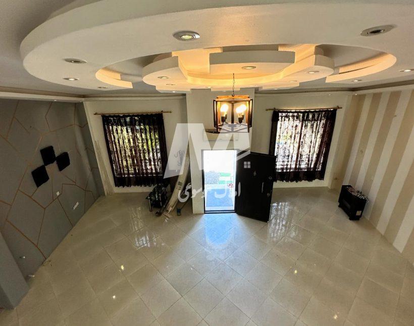 فروش باغ ویلای ۳۰۰ متری استخر روباز شهرکی سند دار | ۳۰۰ متر